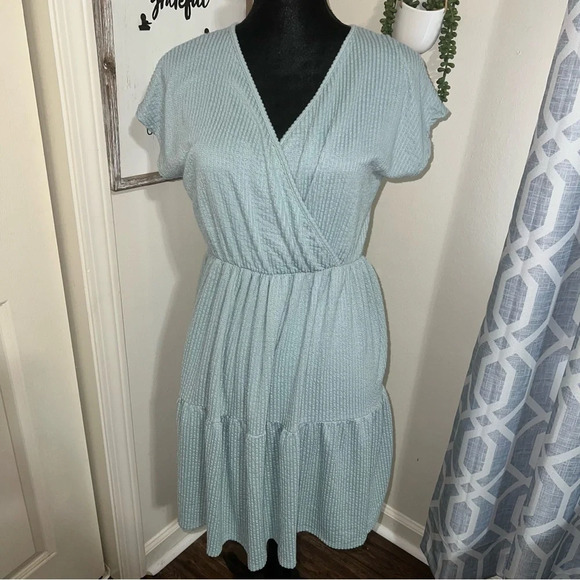 Caution To The Wind Ruffle Midi Dress Size Large - Picture 1 of 7